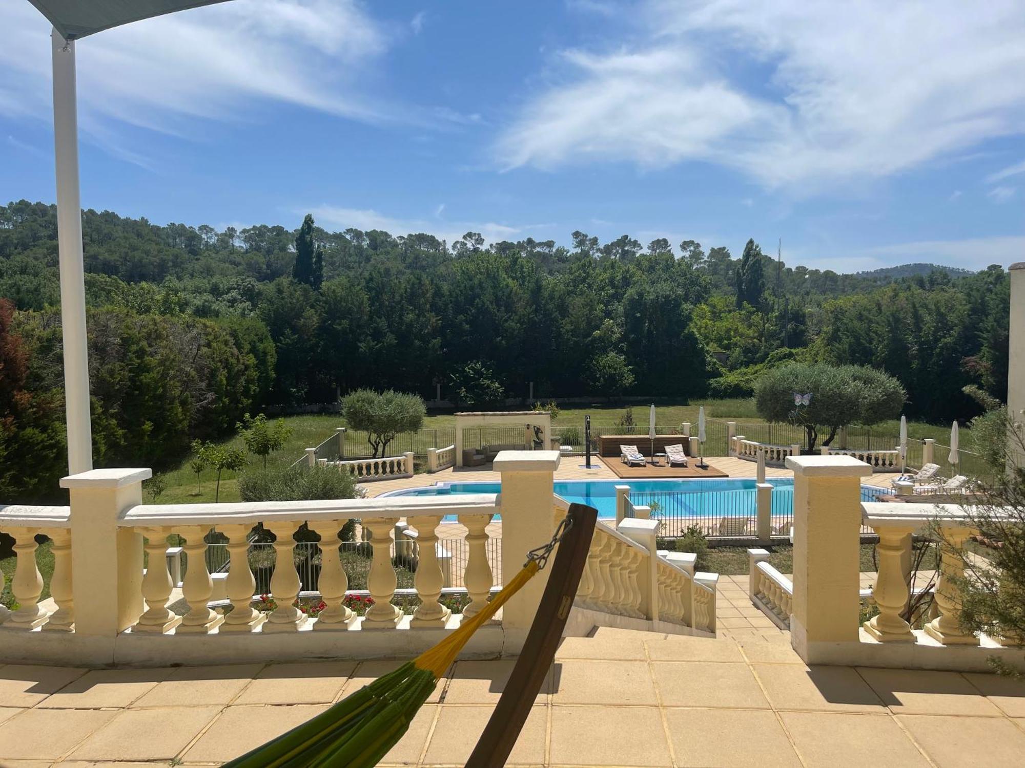Les Terrasses De Valerian Brignoles Exterior foto