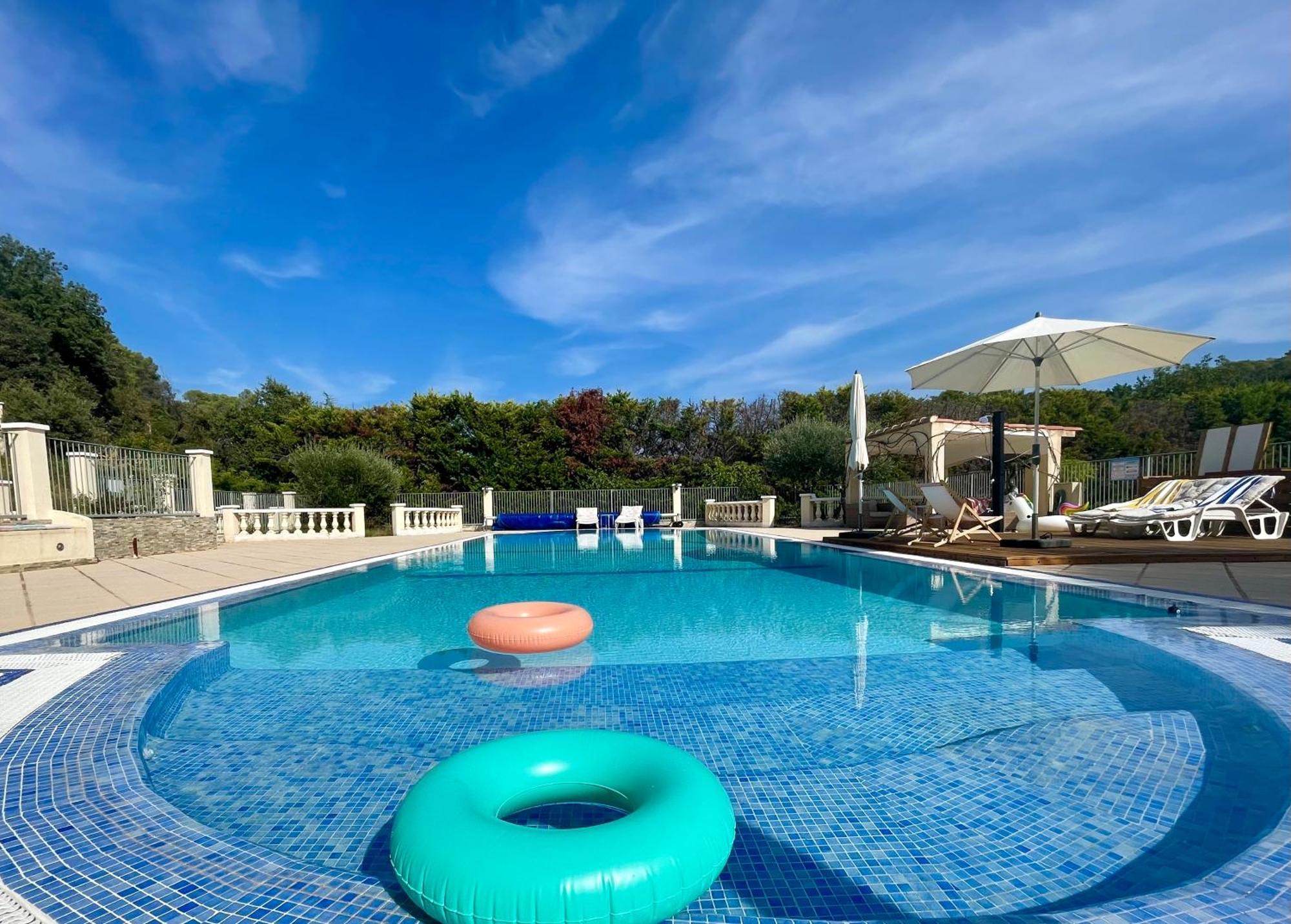 Les Terrasses De Valerian Brignoles Exterior foto