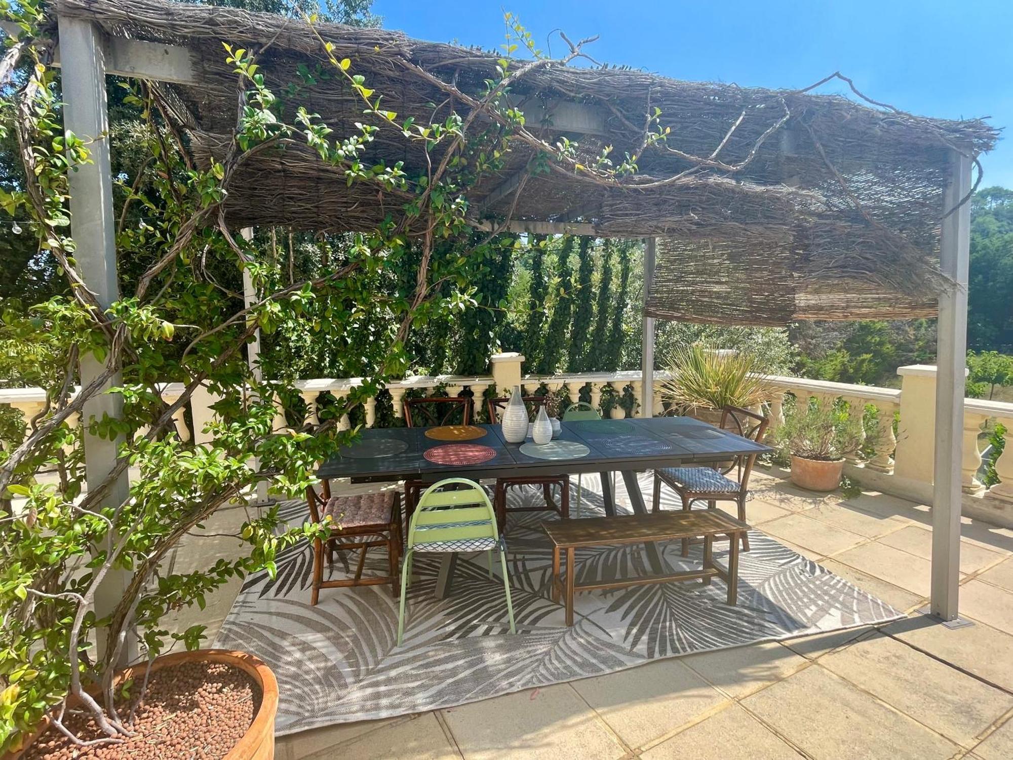 Les Terrasses De Valerian Brignoles Exterior foto